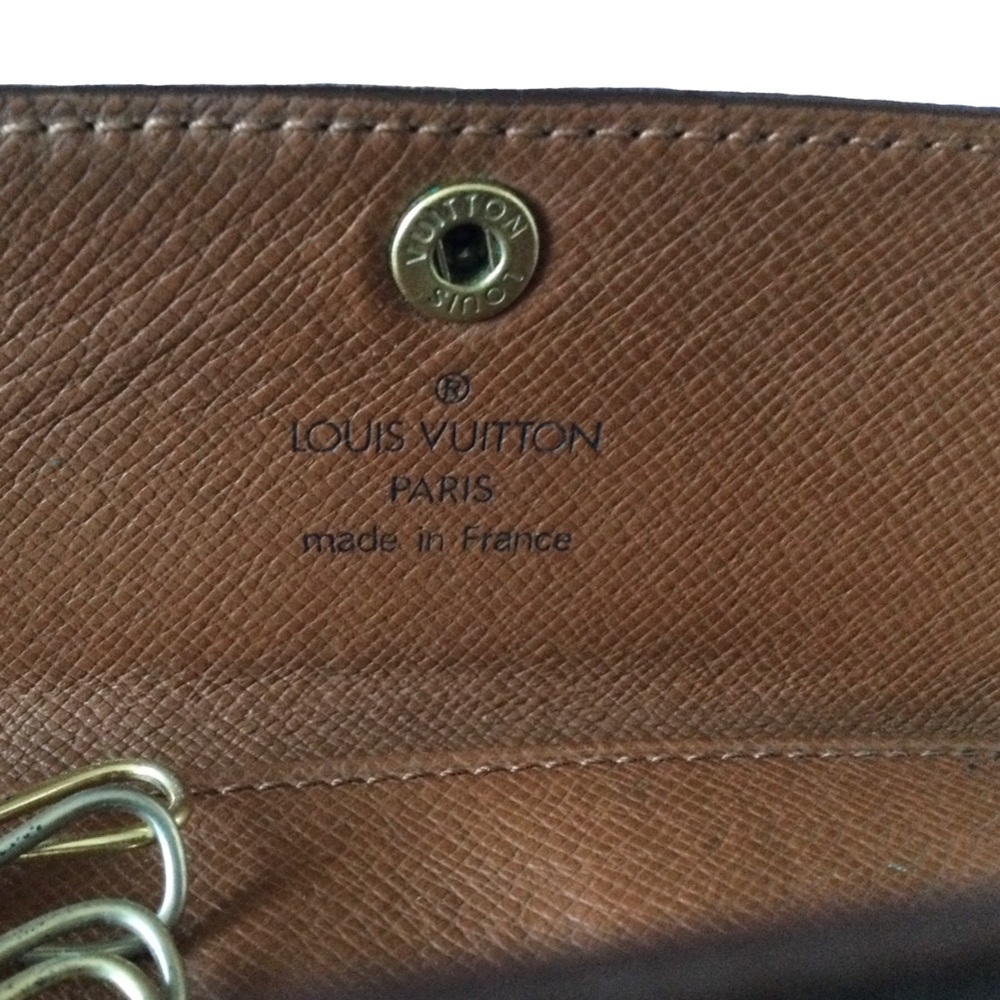 HOST PICK Louis Vuitton Monogram Key Case - Picture 5 of 11